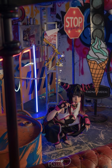 咬人小小兔五月作品『街头霸王韩蛛俐』