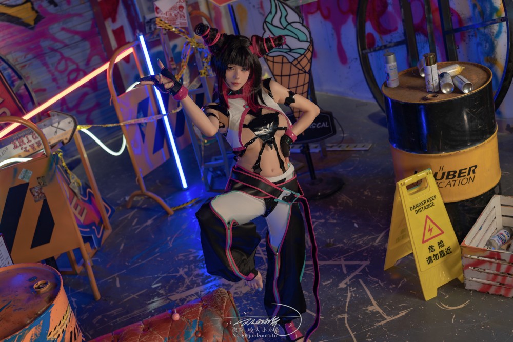 咬人小小兔五月作品『街头霸王韩蛛俐』