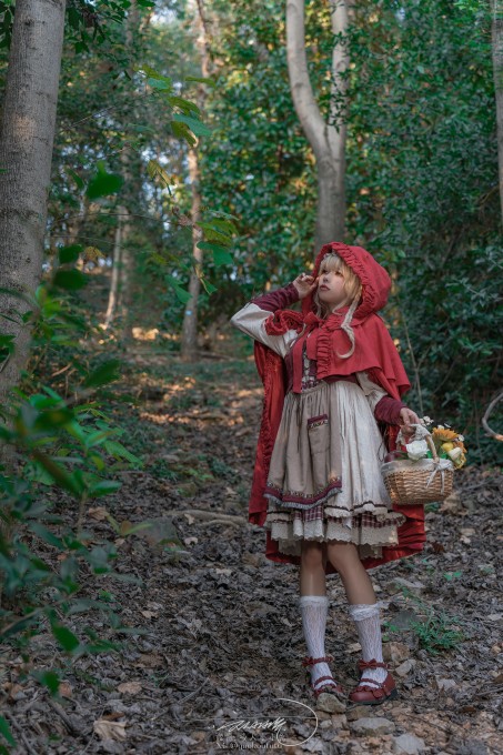 Yaokoututu Lost Little Red Riding Hood