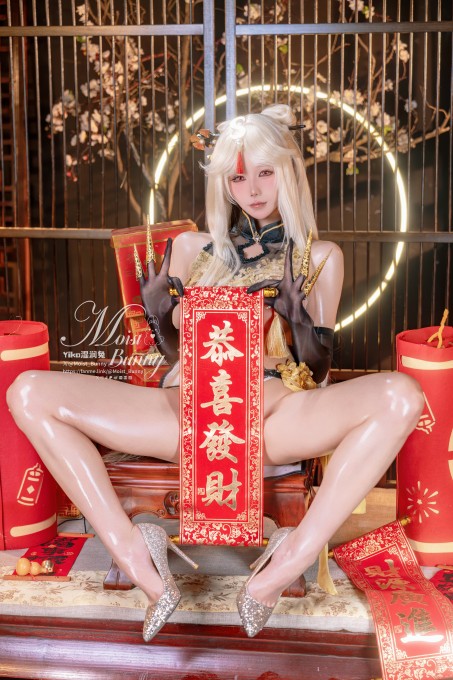 Yiko湿润兔二月作品『金蛇来财凝光贺岁』
