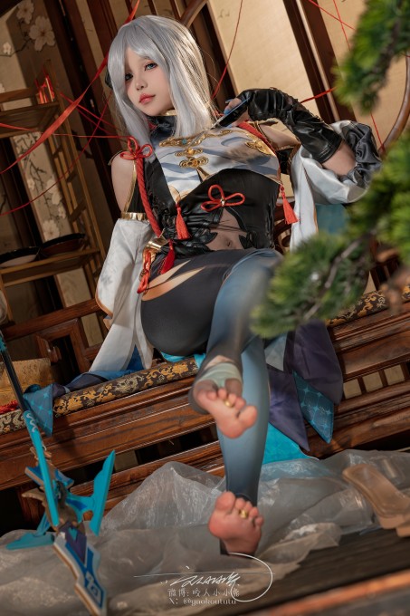 咬人小小兔四月作品『申鹤明枪』