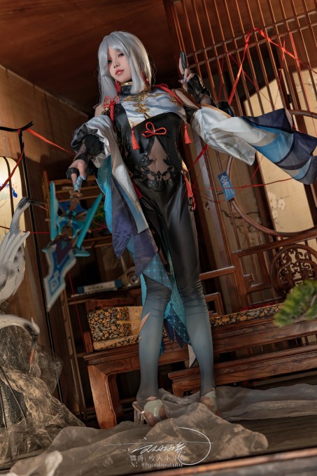 咬人小小兔四月作品『申鹤明枪』