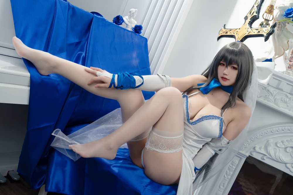 小仓千代w路易九世礼服