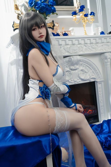 小仓千代w路易九世礼服