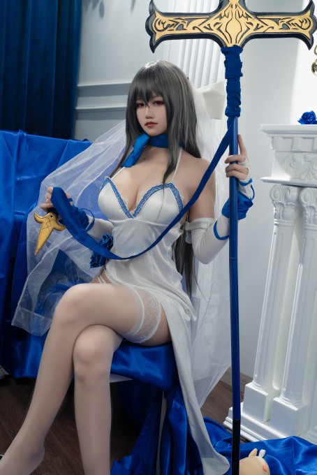 小仓千代w路易九世礼服