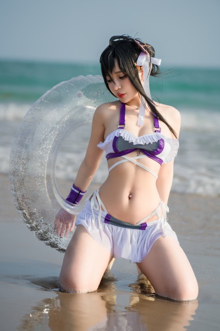 UmekoJ蒂法&middot;洛克哈特泳装