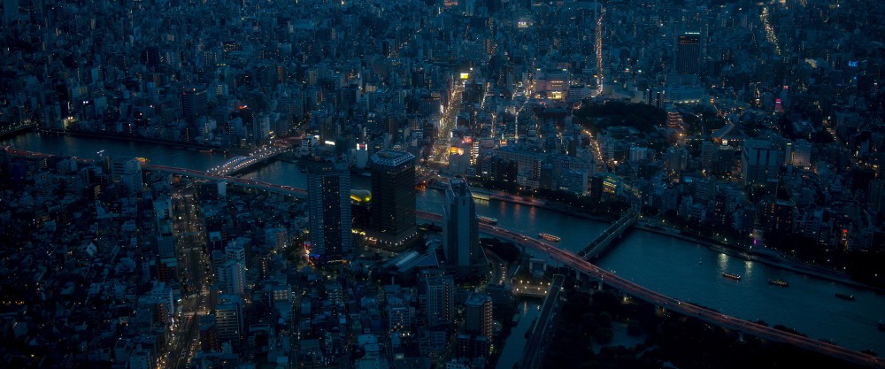 东京夜晚城市鸟瞰图4k电脑壁纸