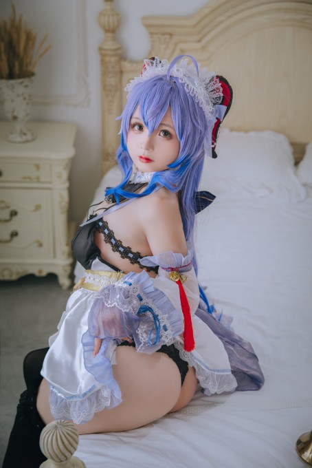 日奈娇甘雨女仆