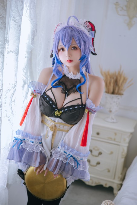日奈娇甘雨女仆