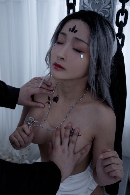 洛璃LoLiSAMA修女