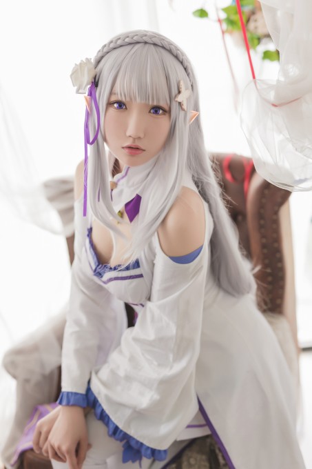 瓜希酱爱蜜莉雅