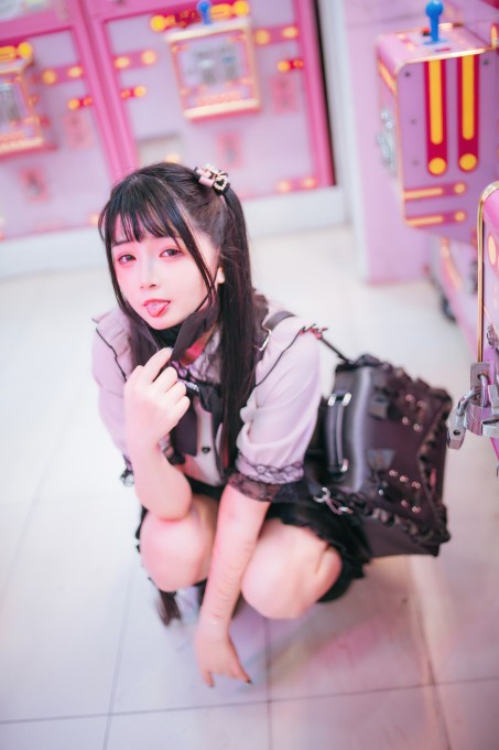 落落神待少女