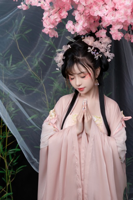 爆机少女喵小吉清平乐