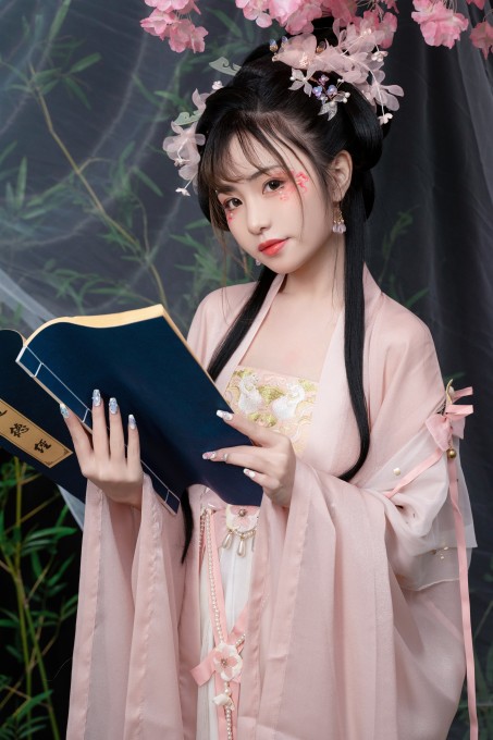 爆机少女喵小吉清平乐