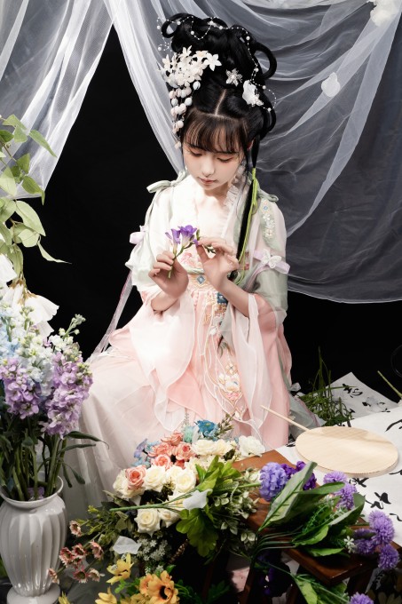 爆机少女喵小吉花间集