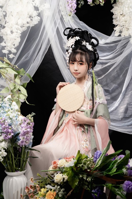 爆机少女喵小吉花间集