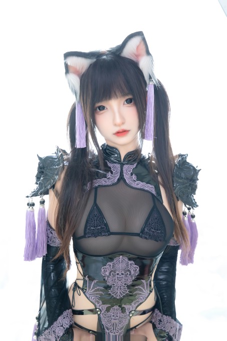神楽坂真冬旗袍猫女