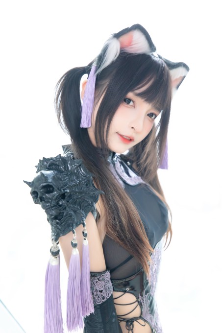 神楽坂真冬旗袍猫女