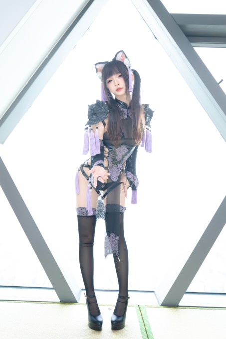 神楽坂真冬旗袍猫女