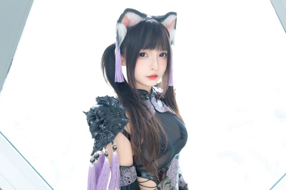 神楽坂真冬旗袍猫女