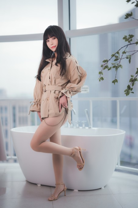 汪知子风衣