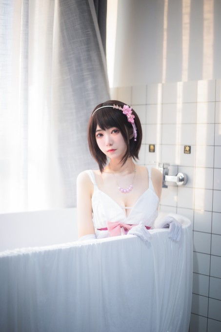 宮本桜加藤惠浴室