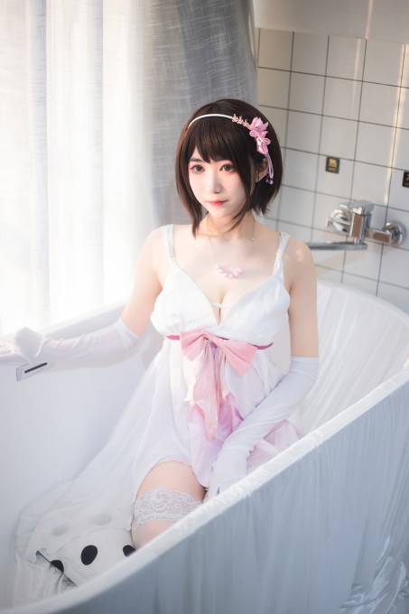 宮本桜加藤惠浴室