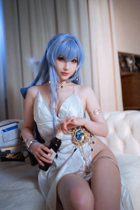 凉凉子海伦礼服
