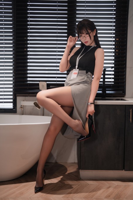 轩萧学姐眼镜娘OL