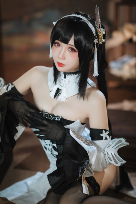 焖焖碳碧蓝航线镇海白黑礼服