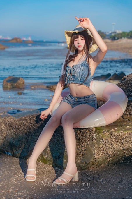 咬一口兔娘ovo『海の夏日』Shotgun
