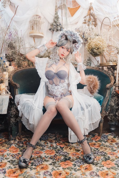 ElyEE子布偶猫少女人形