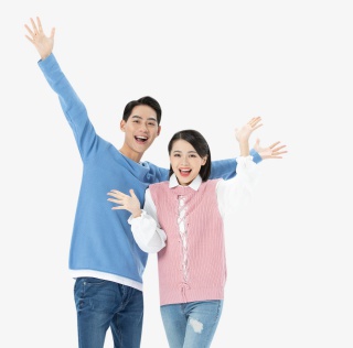情侣张开双手