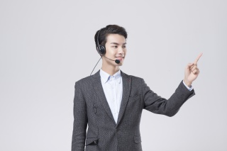职业男性电话客服